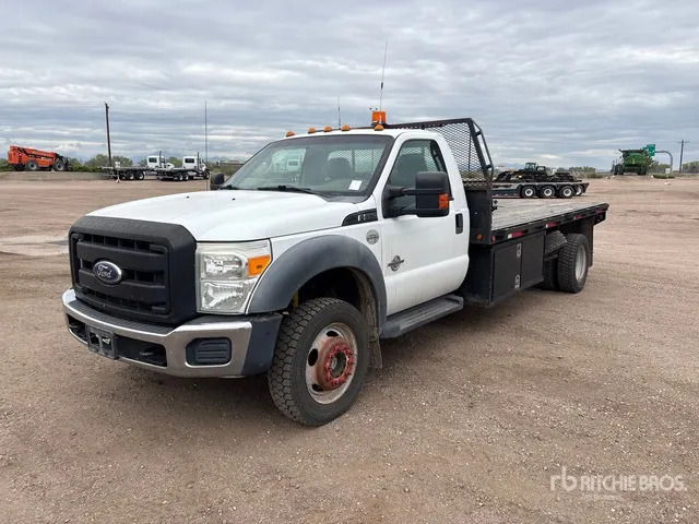 2011 Ford F-550 XL 4x4 Flatbed Truck