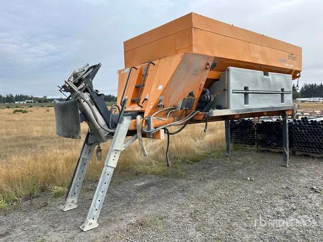 2005 Epoke SH4400 Hydraulic Salt Spreader