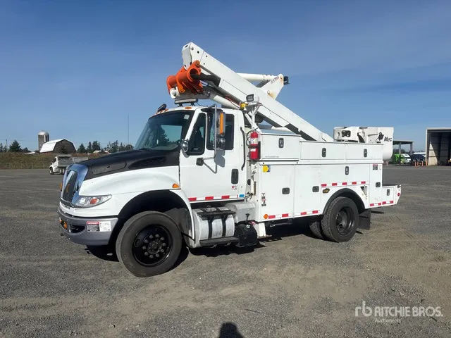2016 Altec TA40 41 ft on 2017 International 4300 4x2 Bucket Truck