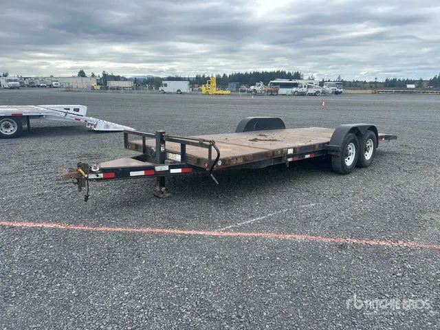 2005 Load Trail 24 ft T/A Tilt Deck Trailer