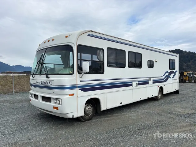 1996 Four Winds Motor Home