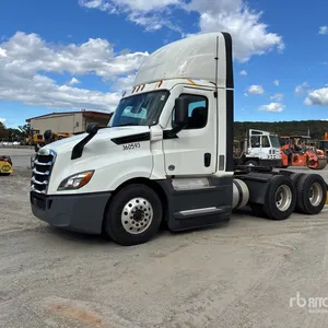2021 Freightliner Cascadia 126 T/A Day Cab Truck Tractor