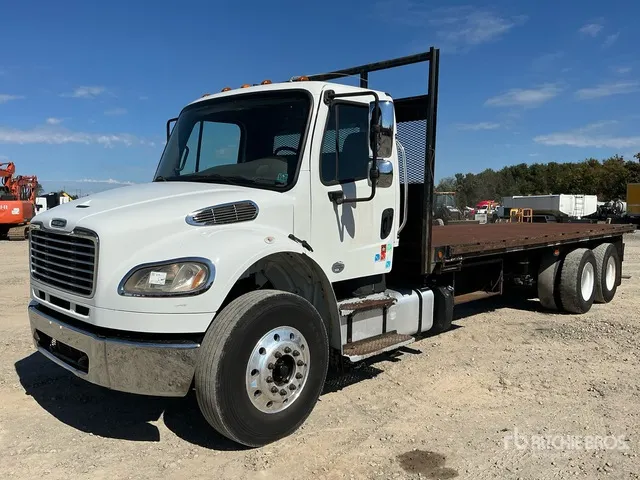 2014 Freightliner M2 106 6x4 Flatbed Truck