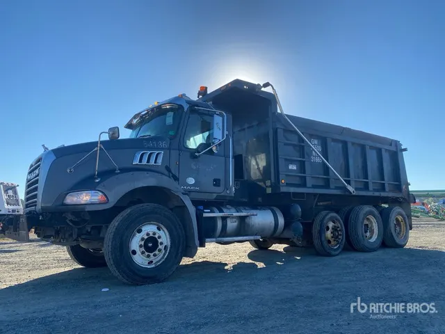 2014 Mack GU813 8x4 Tri/A Dump Truck