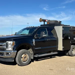 2019 Ford F-350 4x4 Extended Cab Service Truck