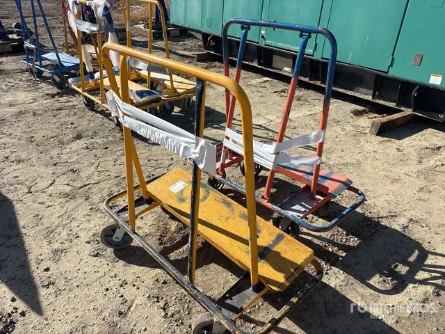 Quantity of (2) Carts
