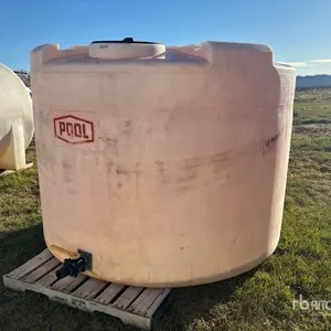 Pool 1300 gal Poly Water Tank