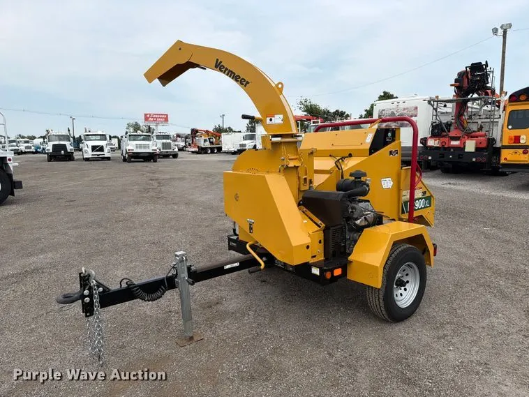 2022 Vermeer BC900XL wood chipper
