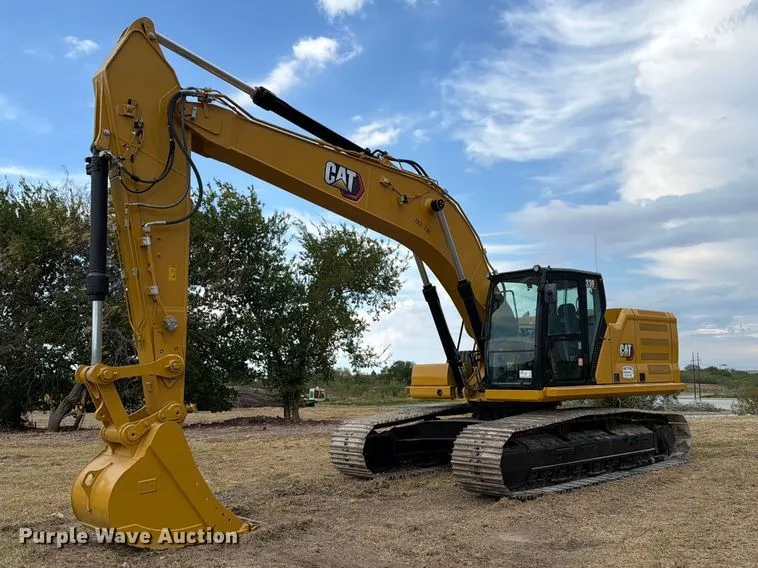 2023 Caterpillar 330 TC excavator