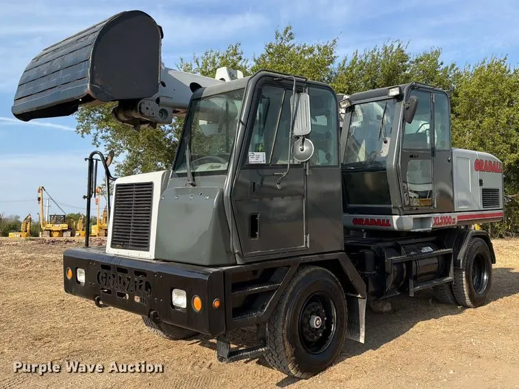 2010 Gradall XL3100 Series III wheeled excavator