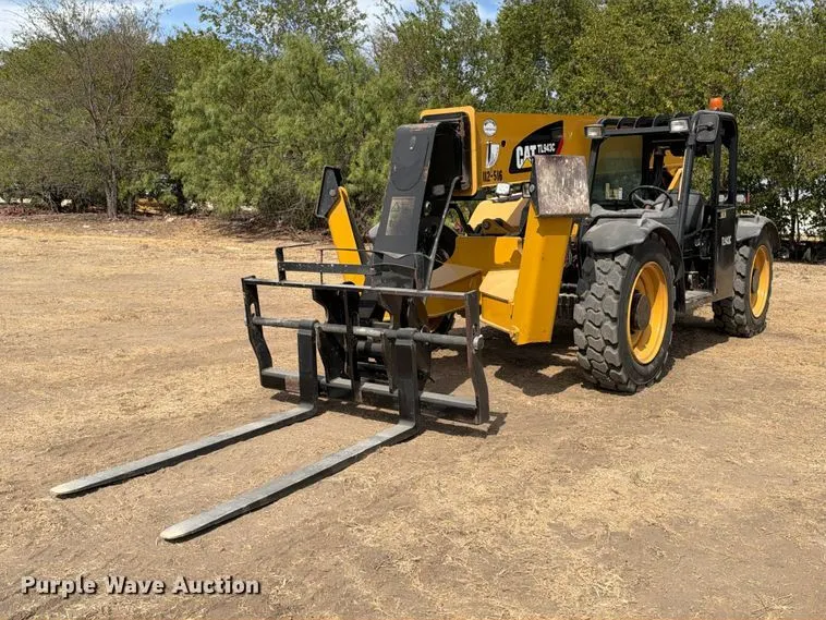 2014 Caterpillar TL943C telehandler