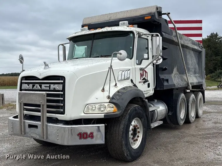 2006 Mack CT713 dump truck