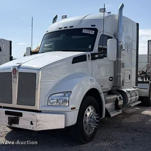 2018 Kenworth T880 semi truck