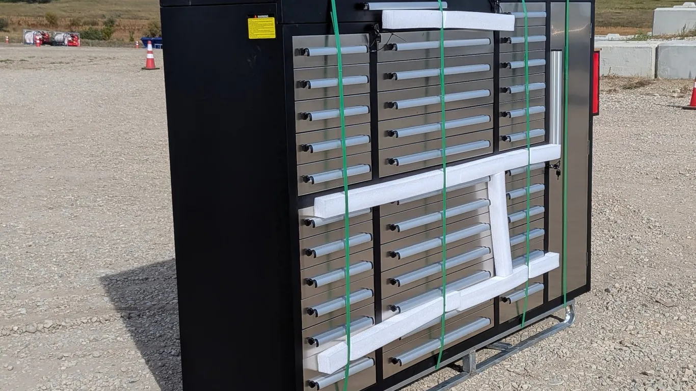 Unused 2026 Steelman 7' 35-Drawer SS Workbench