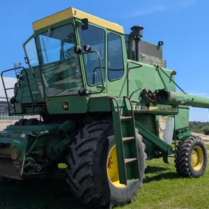 1978 John Deere 7700 Combine