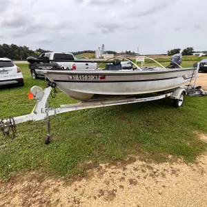 1989 16' Alumacraft Boat (Has WI Title)