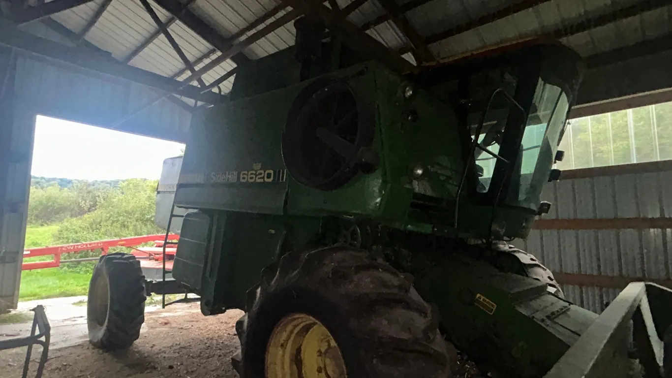 John Deere 6620 Sidehill Combine (Cochrane, WI)
