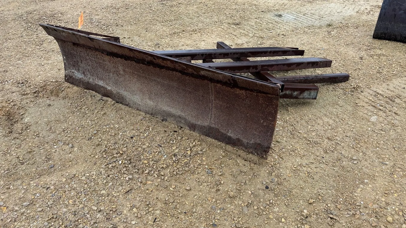 Front Mount Feed Pusher