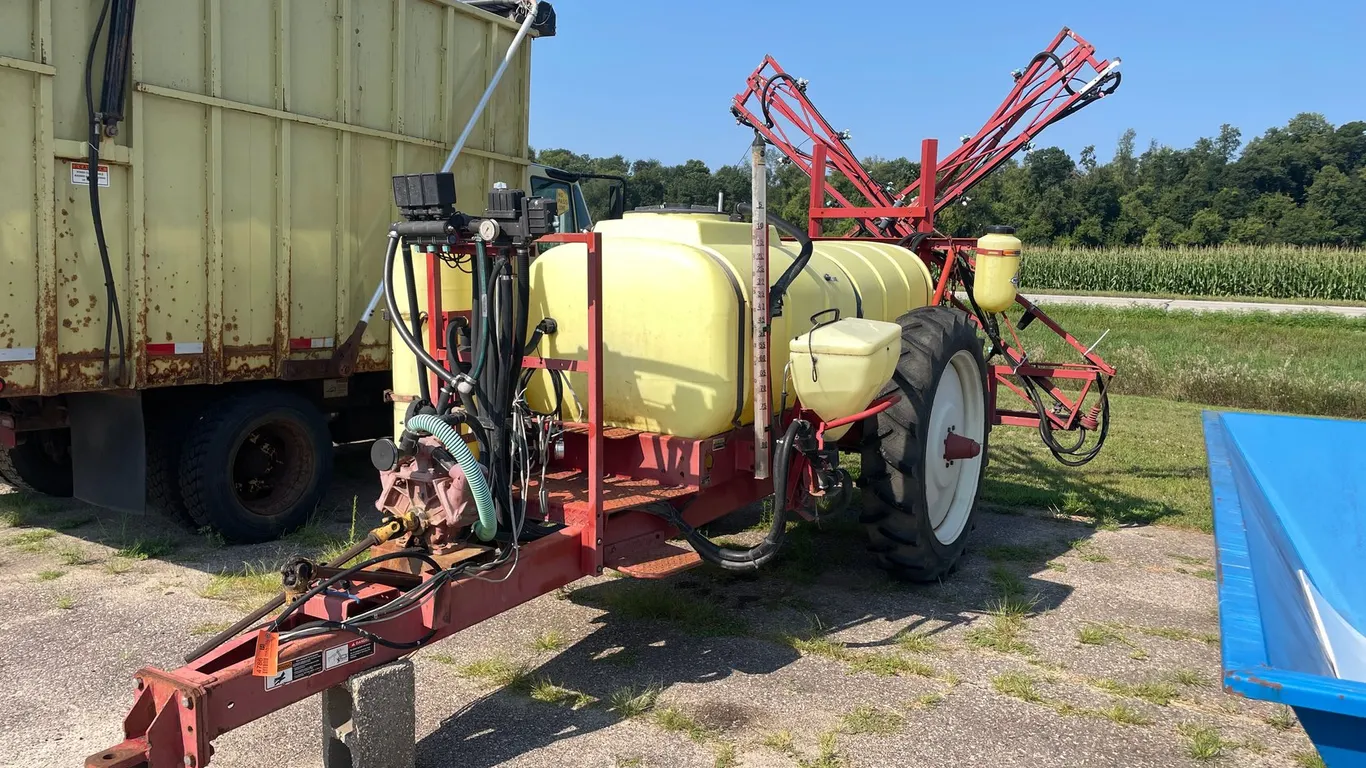Hardi 550 Gallon Boom Sprayer