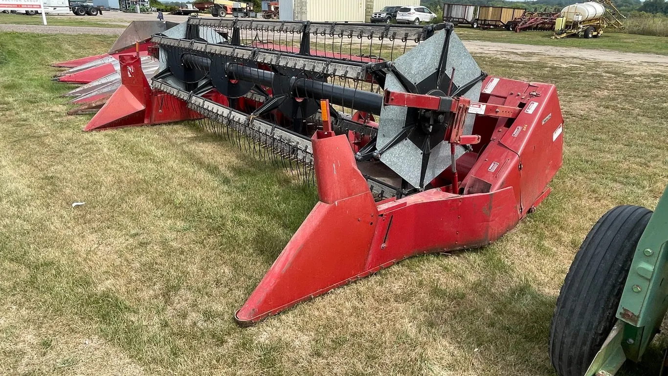 Case IH Model 820 Bean Head