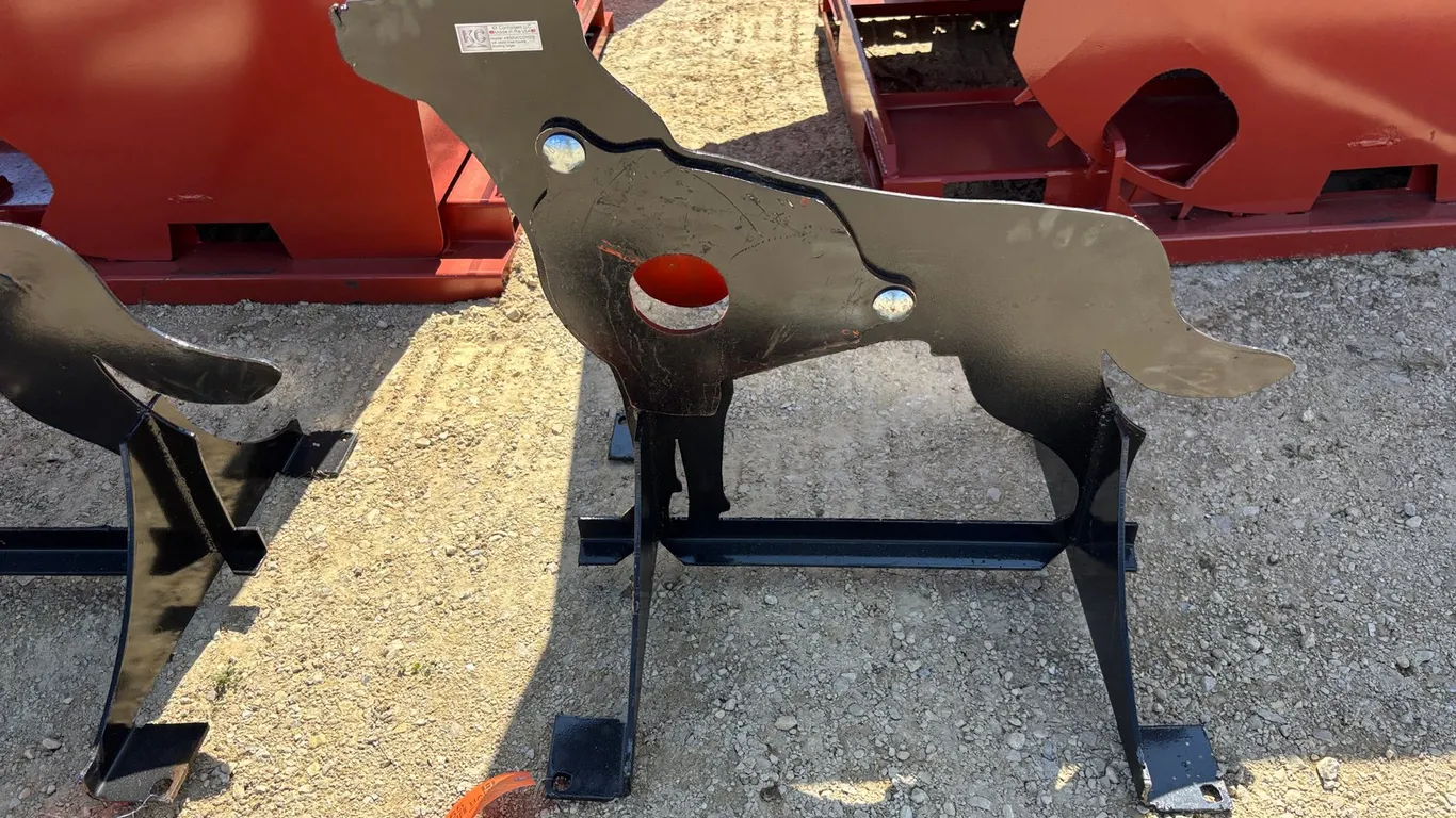 3/8" AR500 Steel Coyote Shooting Target with Heart Flapper