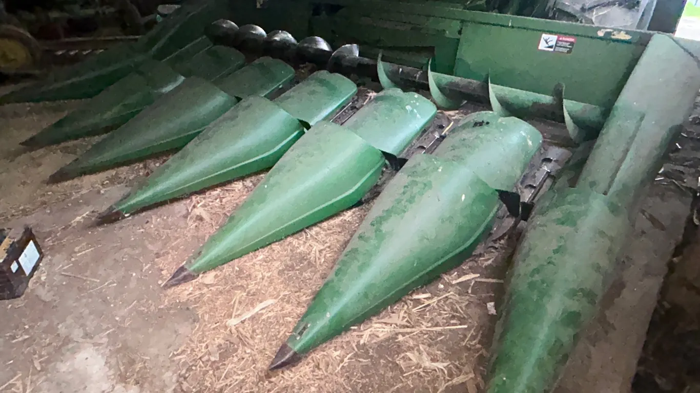 John Deere (6) Row Corn Head (Cochrane, WI)