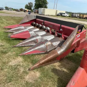 Case 1063 (6) Row Corn Head
