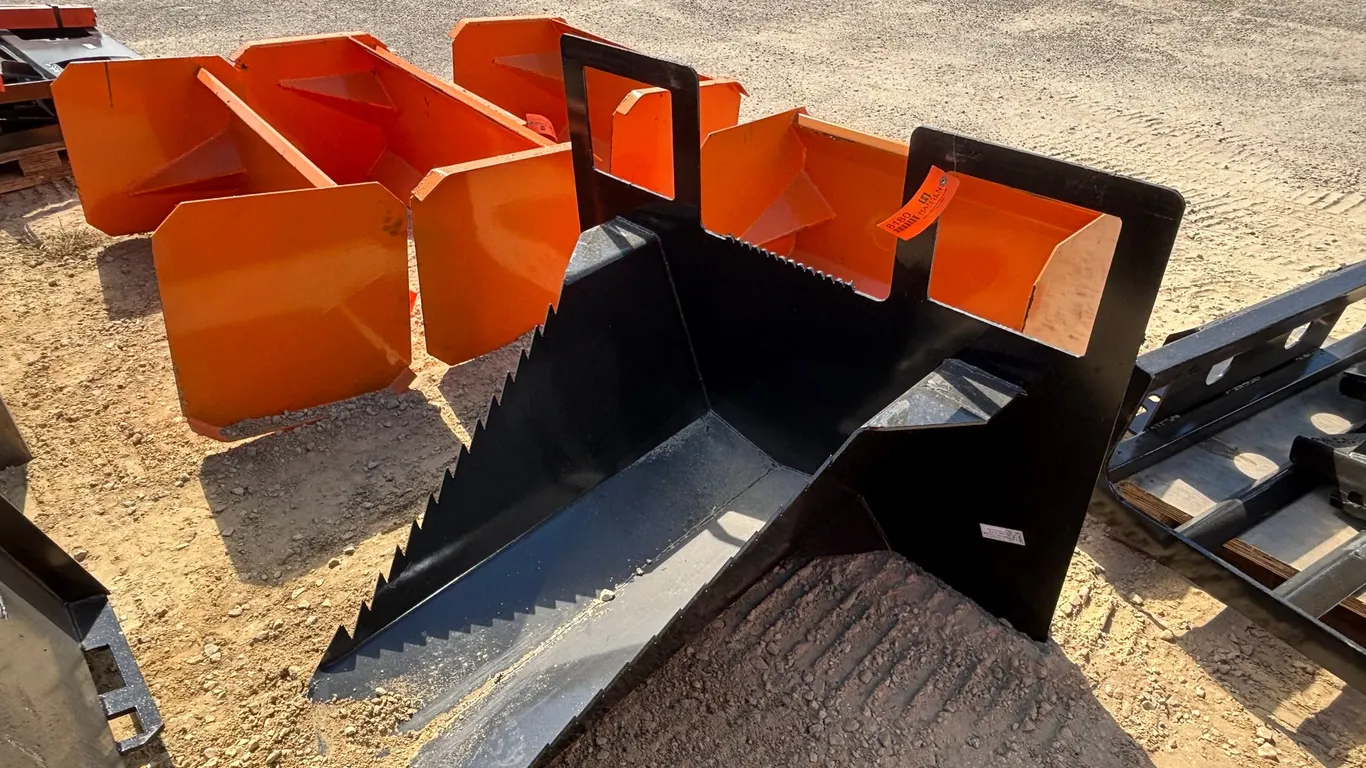 36" Skid Steer Spade Bucket