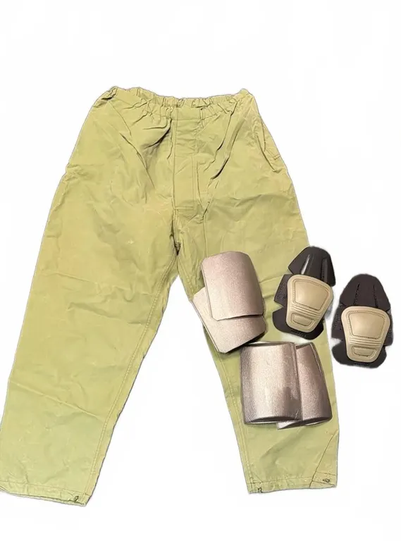 Military-Issue Olive Pants W8436-9-0134/00 With Set of Protective Knee and Shin Pads