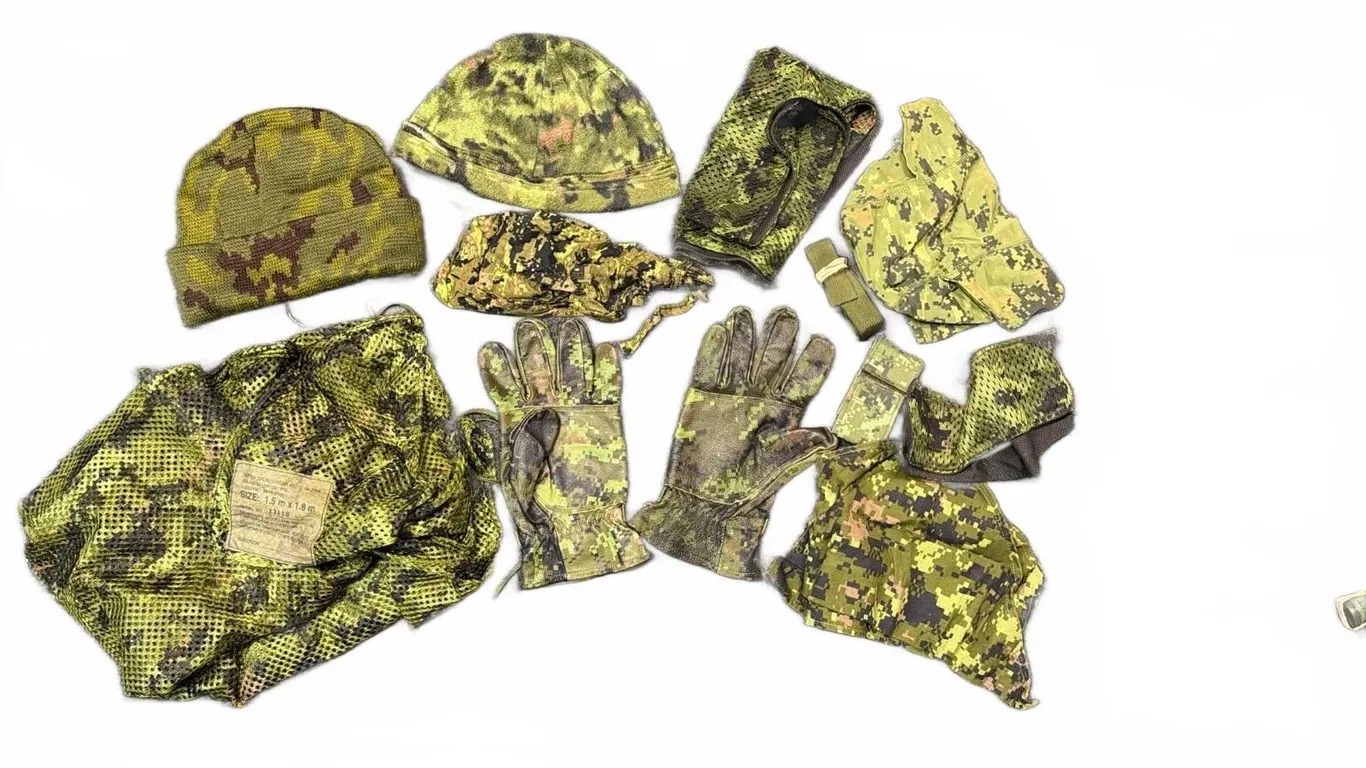 Canadian Forces CADPAT Winter Camouflage Kit with Gloves, Hats and Accessories
