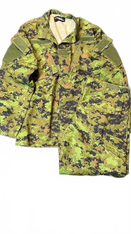 Digital Camo BDU Jacket and Trouser Set, Size Large, Tactical Uniform