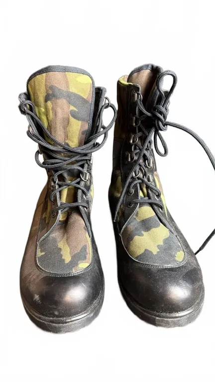 Canadian Army Combat Boots Camouflage Pattern Leather Nylon Size 9