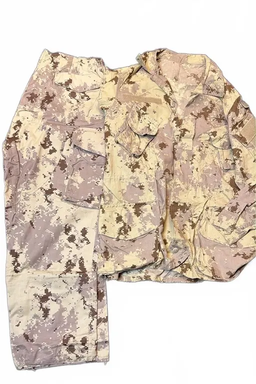 Canadian Military CADPAT AR Uniform Set Shirt and Pants Size 7344 and 7038