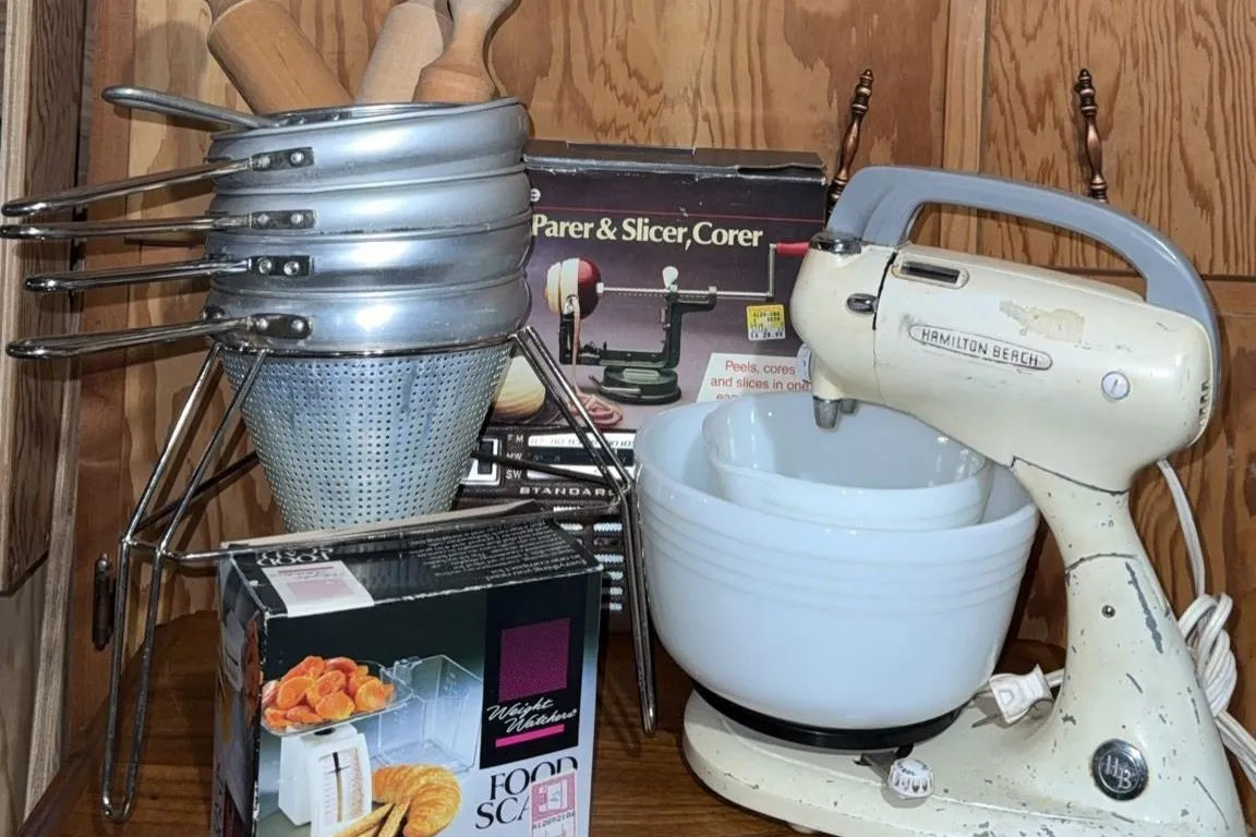 Kitchen Tool Lot: Hamilton Beach Mixer, Aluminum Strainers, Rolling Pins, Apple Slicer, Scale