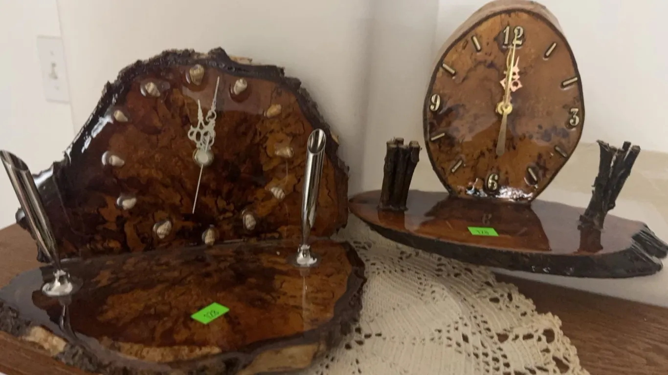Epoxy Resin Burl Wood Desk Clocks with Pen Holders