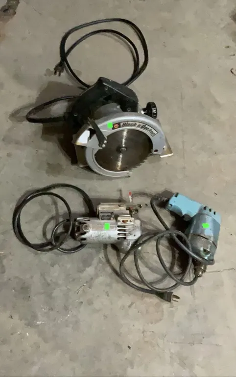 Black & Decker Power Tool Lot: Circular Saw, Jigsaw, and Drill