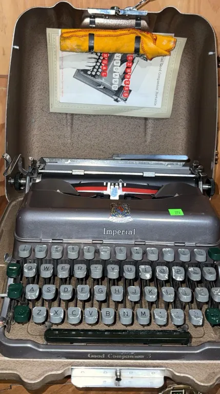 Imperial Good Companion Portable Typewriter in Case