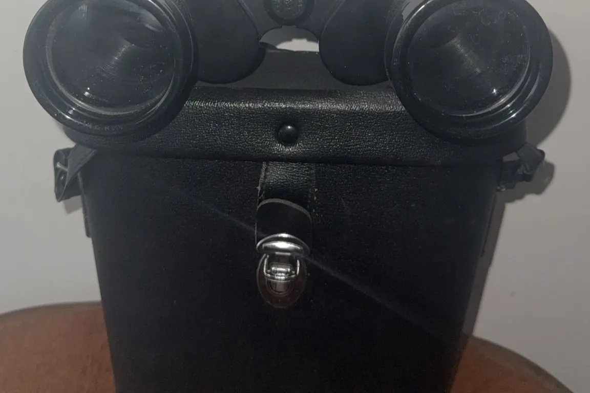 Super Zenith 20x50 Field 3.5° Binoculars with Case