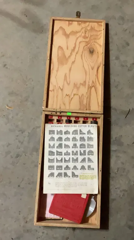Richards Moulding Cutter Blade Set in Wooden Case