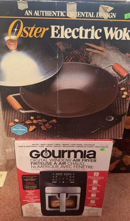 Oster Electric Wok with Lid and Gourmia Digital Window Air Fryer 6.7L