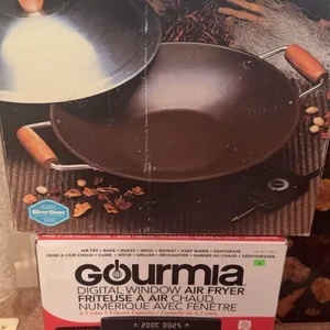 Oster Electric Wok with Lid and Gourmia Digital Window Air Fryer 6.7L