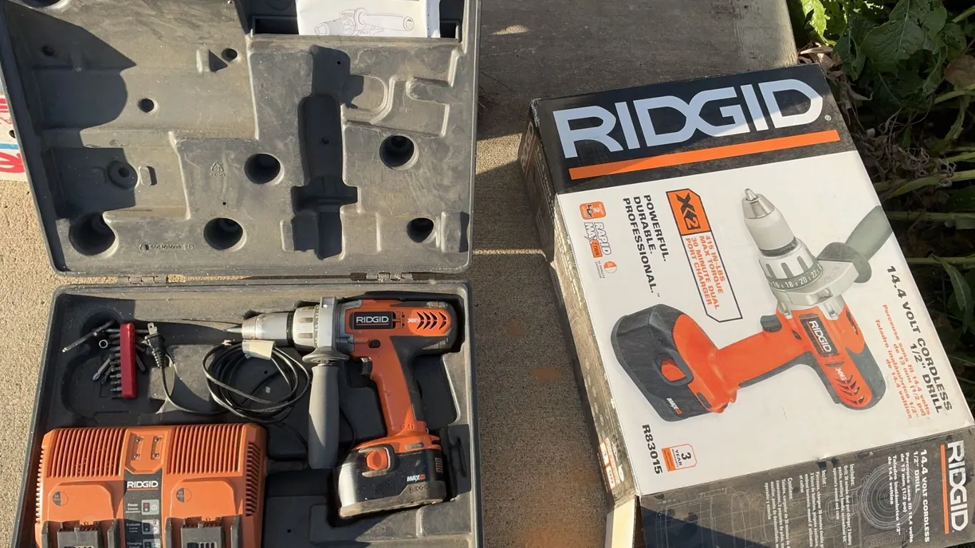 RIDGID 14.4V Cordless 1/2" Drill Kit with Dual Charger and Case