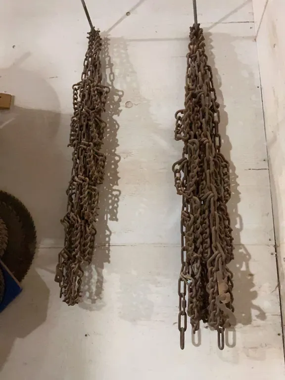Heavy-Duty Metal Chains
