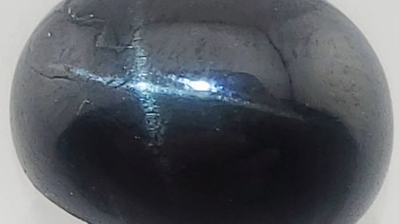Star Diopside (6.6 ct, 12×10 mm Oval)