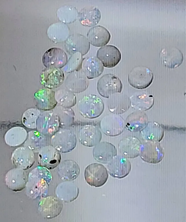 Opal (3.0 ct, 3.5 mm)
