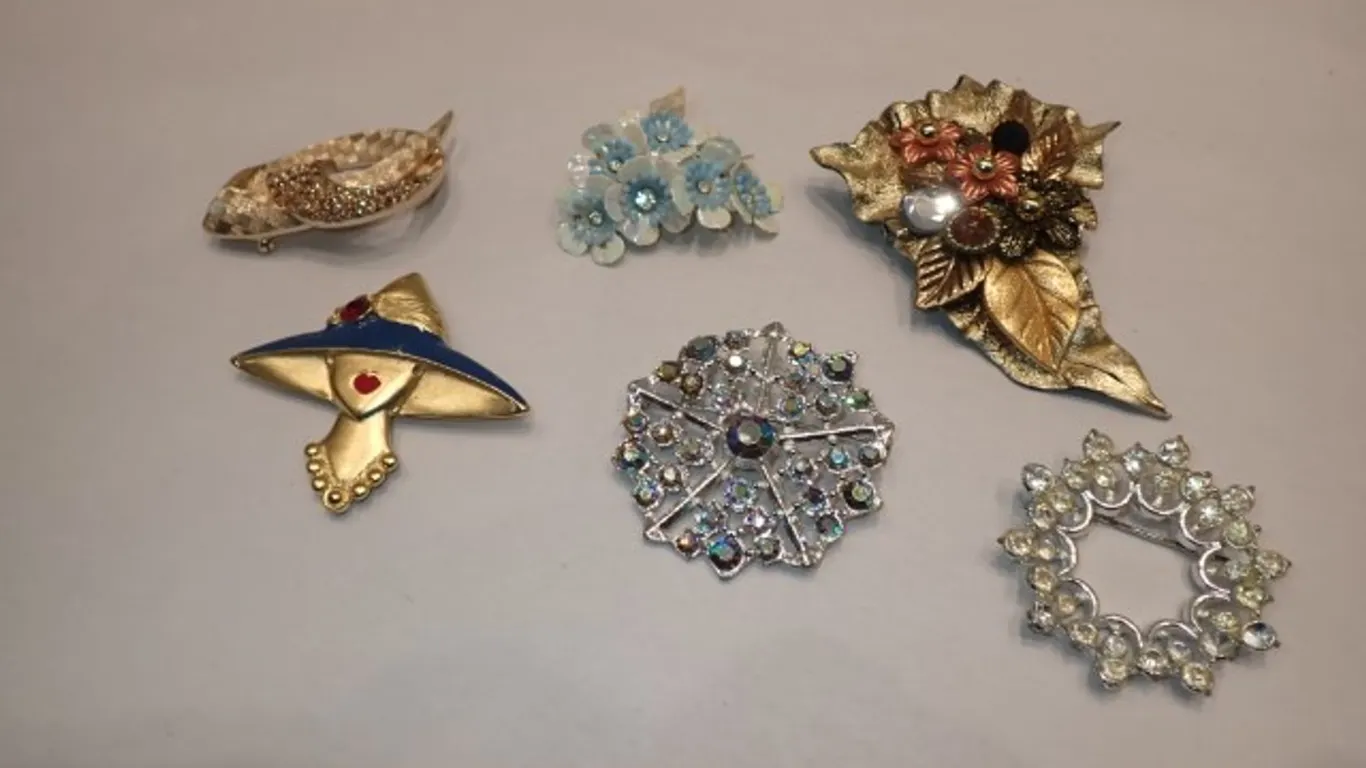 Fashion Brooches