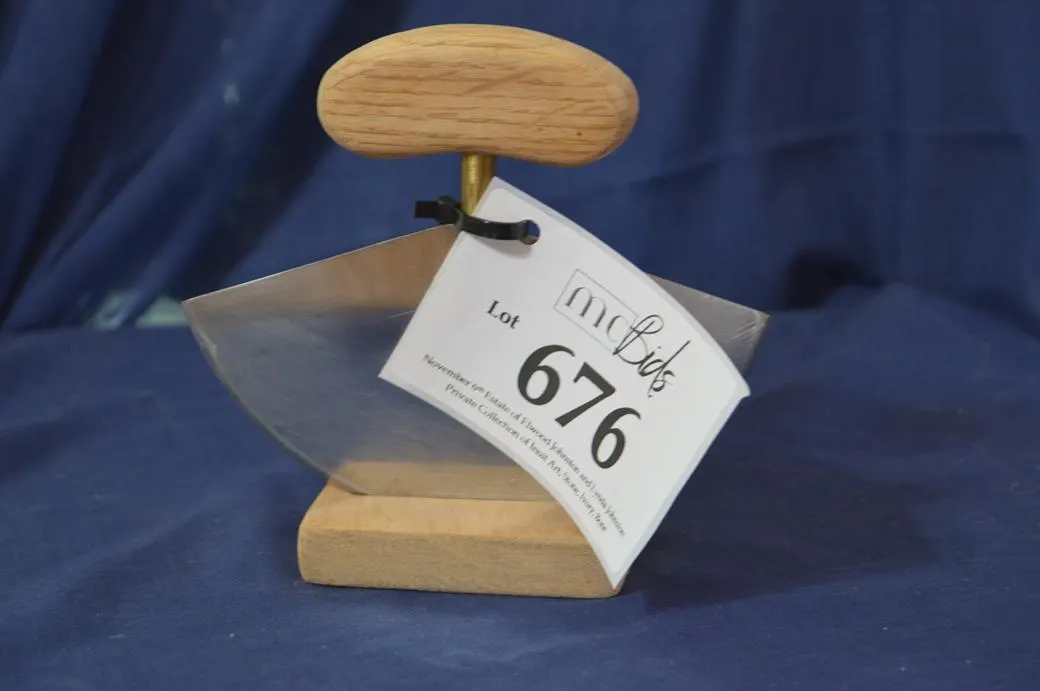 Women's Knife (Ulu) On Wood Stand