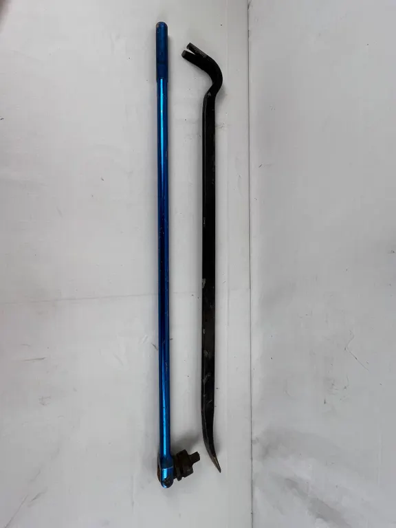 Breaker Bar and Pry Bar