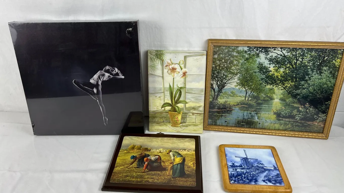 Assorted Wall Art