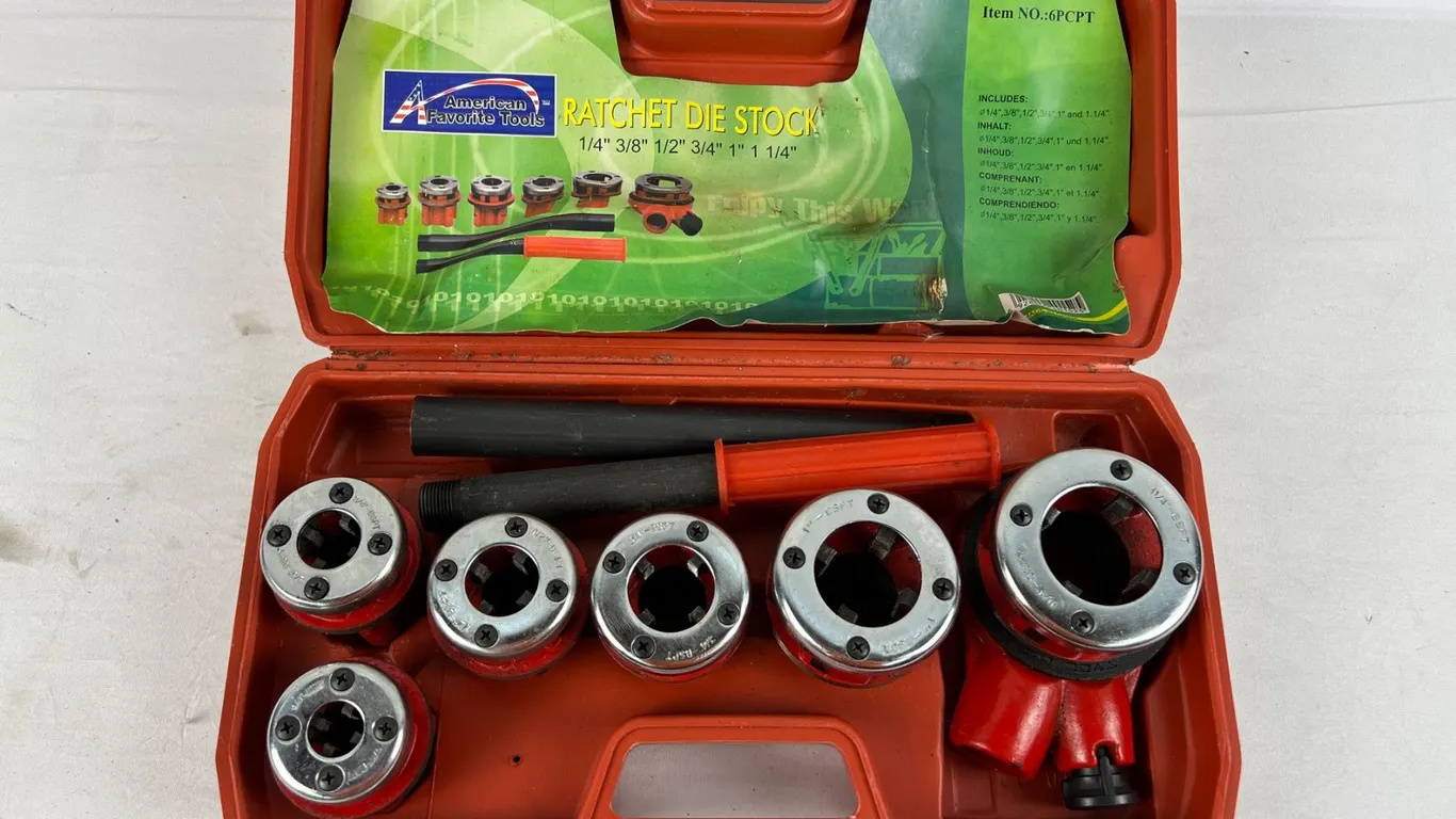 Large Ratchet Die Stock Set